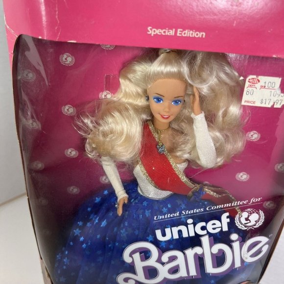 Vintage 1989 Unicef Barbie Doll Special Edition Blonde Blue Eyes NRFB - Picture 7 of 14